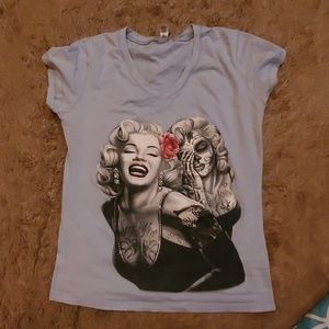 Marilyn Monroe/ skull tshirt